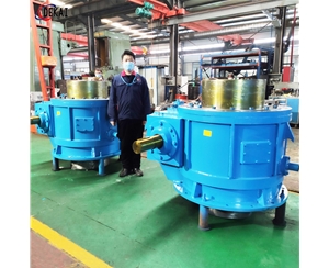 北京钢厂板材轧机压下减速机